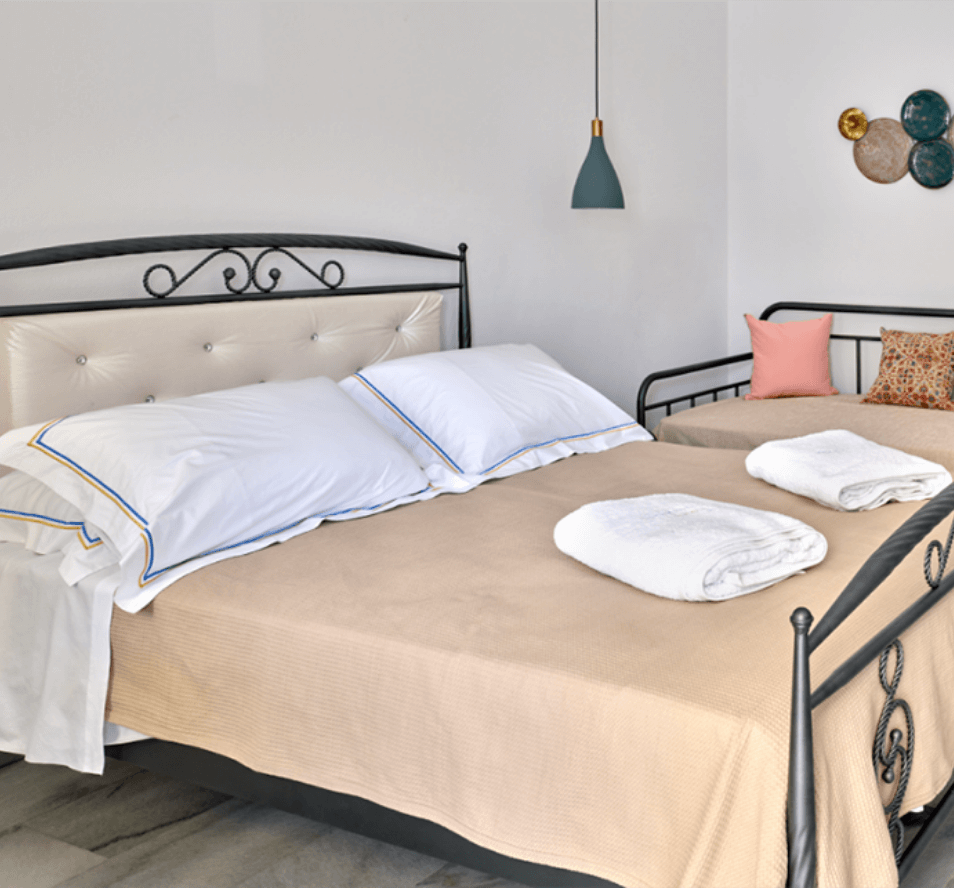 luxury suites Paros
